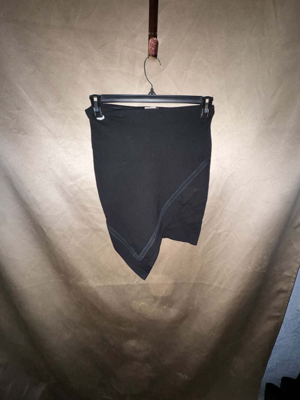 A'GACI Women's Black Asymmetrical Hem Skirt